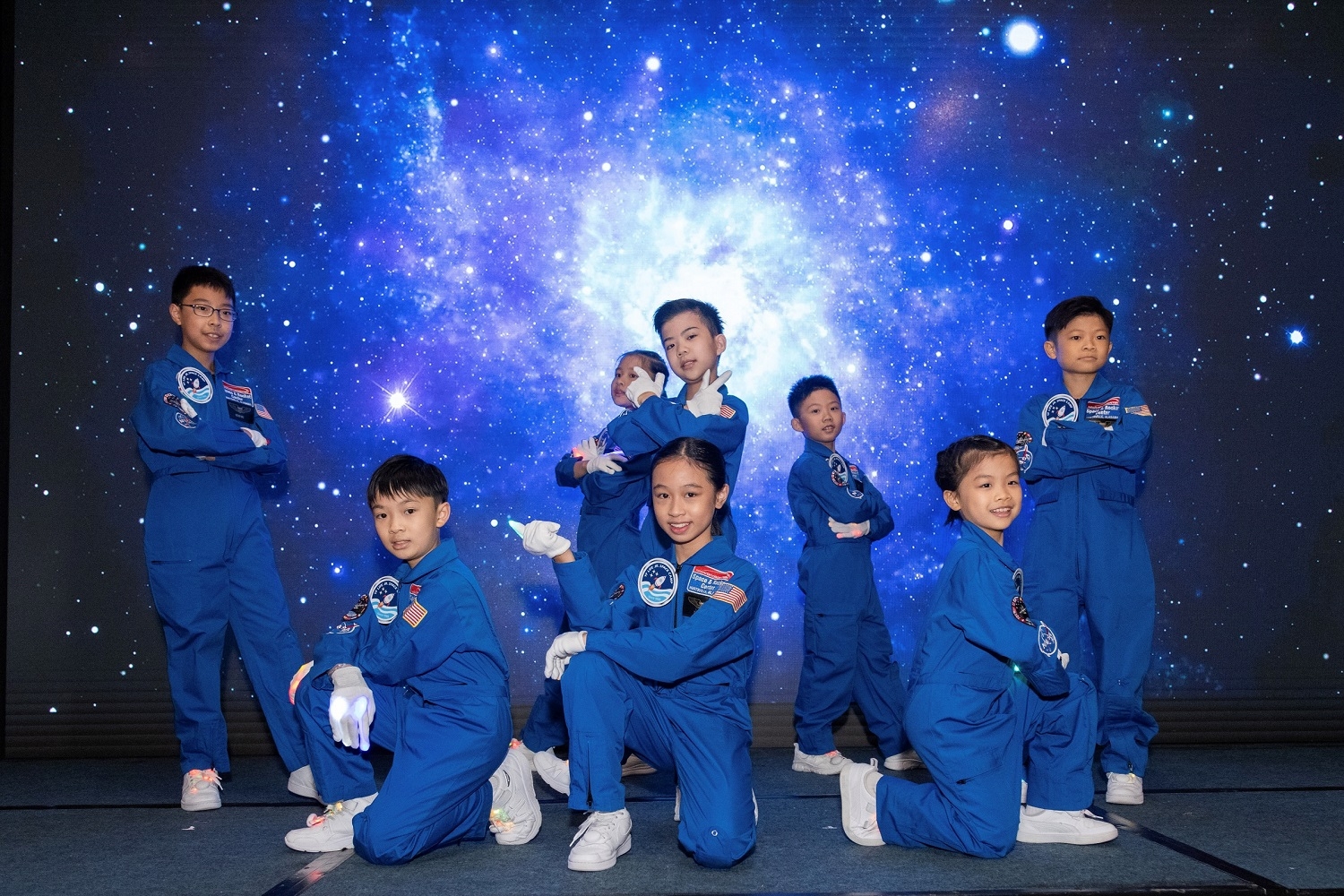 The eight YF Life Jr. Astronauts staged a dazzling electro-optical dance performance as the curtain raiser to the ceremony.