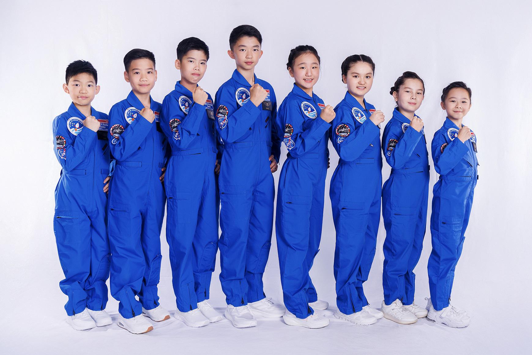 The eight YF Life Jr. Astronauts are ready to set off for a nine-day Space Exploration Journey. (From the left) Chan Mick, Chen Tsz Lam, Ng Tsz Shun, Hui Pak Sum, Annabel Su, Gabrielle Lily West ,Jocelyn Charlotte Beeton and, Choi Tsz Ching.
